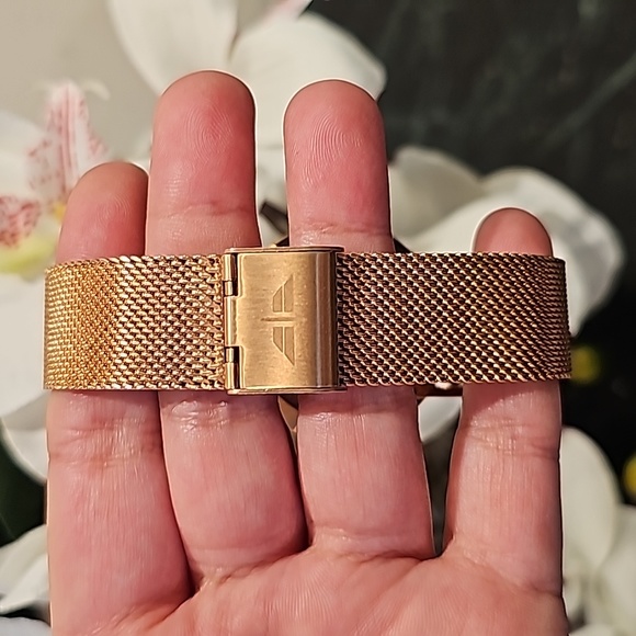 Forge & Foster London Women's Gold Classic Edition Watch NIB - Picture 6 of 9